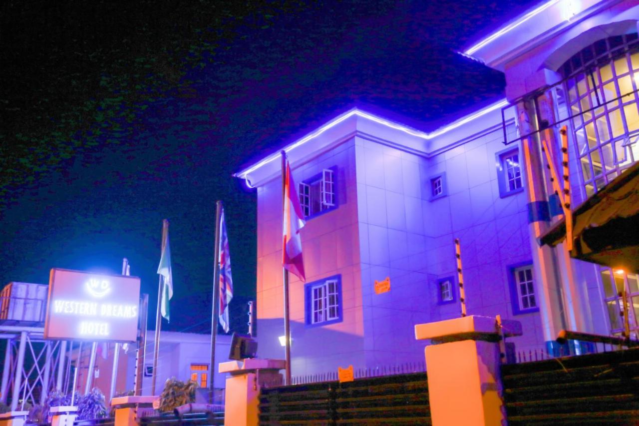Western Dreams Hotel Abuja Exterior foto
