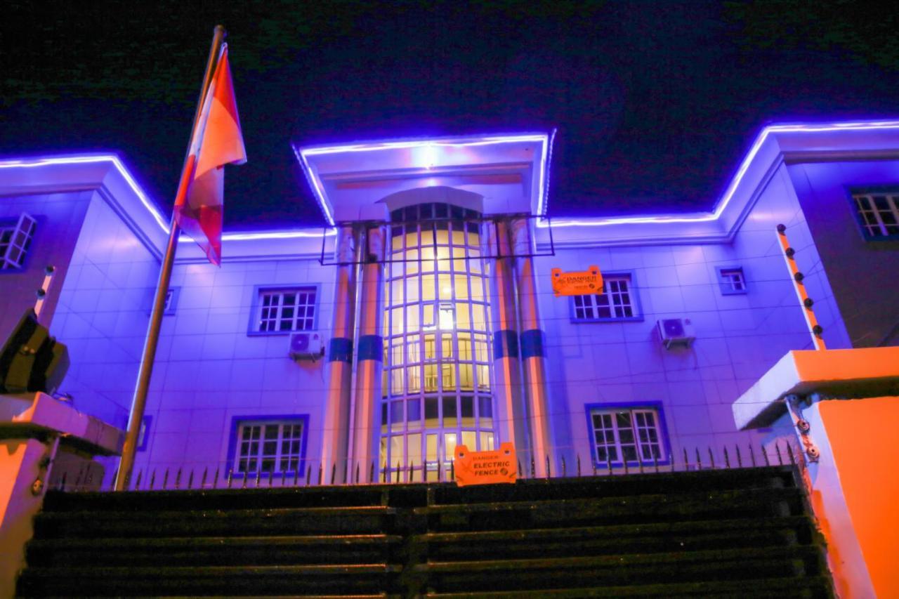 Western Dreams Hotel Abuja Exterior foto