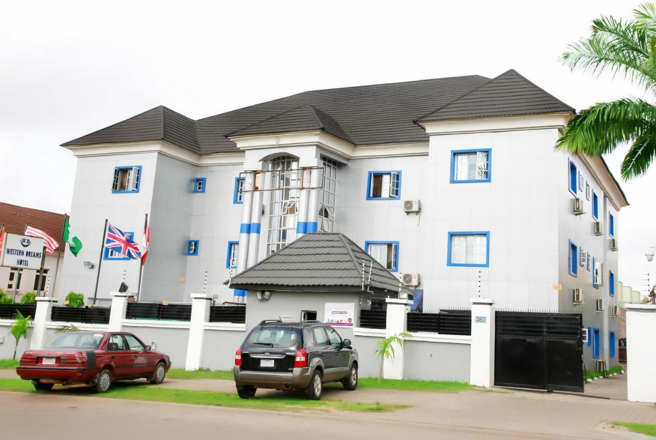 Western Dreams Hotel Abuja Exterior foto