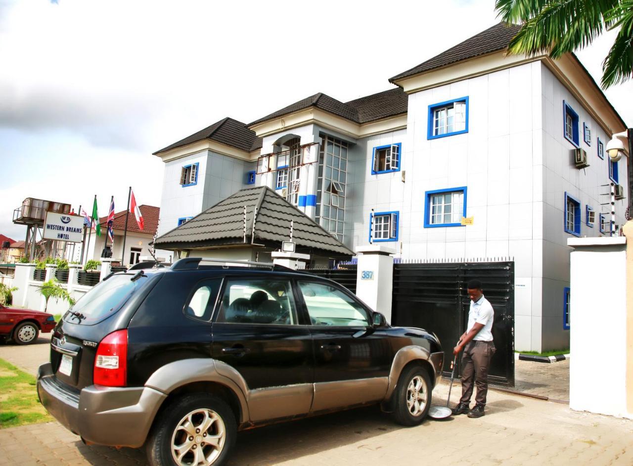 Western Dreams Hotel Abuja Exterior foto